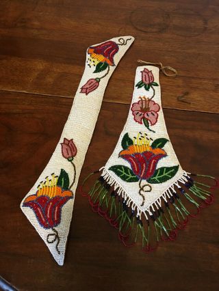 Vintage American Indian Beaded Tie With Collar