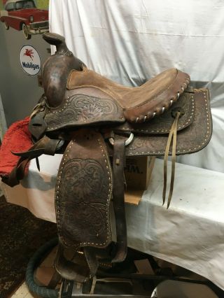 Vintage Leather Horse Saddle Tooling Work Ornate Leather Stirrups