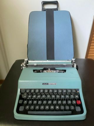 Olivetti Underwood Lettera 32 Vintage Portable Typewriter W Case Italy 1960 