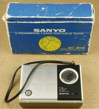 Sanyo 6c - 368 Vintage Portable Radio