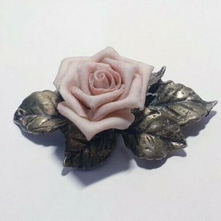 Vintage Solid Silver Italian Made Miniature Of A Rose Fully Hallmarked.