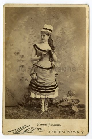 Minnie Palmer - Actress - 19th Century Cabinet Card Photograph - Stunning