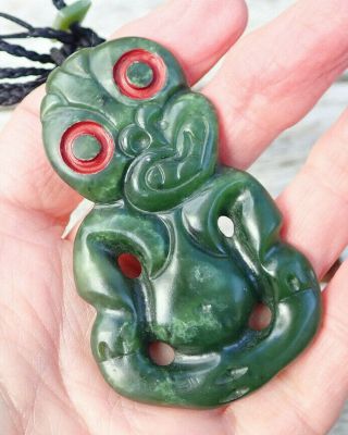 One Of Kind Nz Greenstone Pounamu Nephrite Flower Jade Red Eyed Maori Hei Tiki