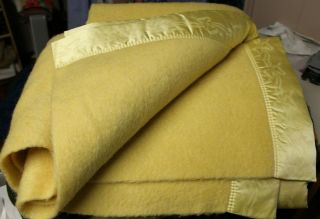 Vintage Kenwood Wool Products Yellow Blanket Satin Trim W/ Tag 86” X 72 "