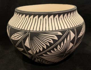 Signed - Keene - Acoma Pueblo Pottery Native American Indian Pot Bowl Vase