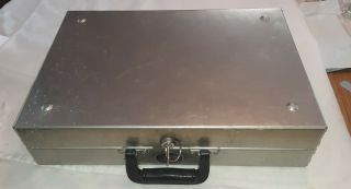 Vintage Metal Hand Gun Strong Case Key Locked Gun Storge Case