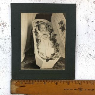 Post Mortem photo,  Victorian Cabinet Card,  child in coffin 6