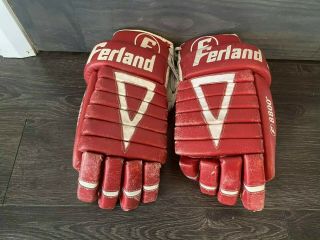 Vintage Ferland F 8800 Galgary Flames Hockey Gloves Verry Good