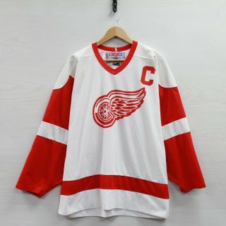 Vintage Detroit Red Wings Steve Yzerman 19 Ccm Jersey Size Large Nhl Hockey