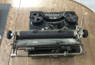 Vintage Royal No.  10 Typewriter with Beveled Glass Sides 3