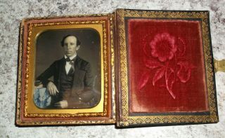 1/6th Plate Double Daguerreotype Of Family In Book Style Case