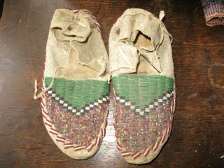 Early Pr Native American Indian Salt & Pepper Bead Moccasins Sioux