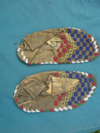 Early Pair Native American Indian Bead Decorated Hide Moccasins 9 Inches Sioux ?