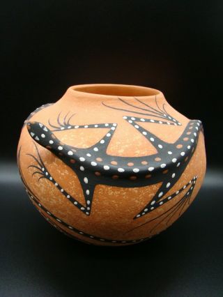 Signed Deldrick & Lorenda Cellicion Zuni Pueblo Pottery Pot