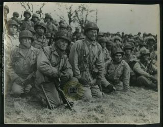 Vintage World War Ii Photograph: U.  S.  Soldiers & Lieutenants C.  1944