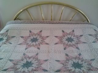 VINTAGE HAND QUILTED PIECED&SEWN STAR PATCHWORK COTTON QUILT - 80X82 - LOVELY 3