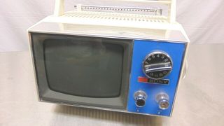 Vintage 1970 Sony Tv - 510u Solid State Mini Tv Portable