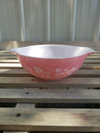 Vtg Pyrex Glass 4 Qt.  Pink Gooseberry 444 Cinderella Bowl