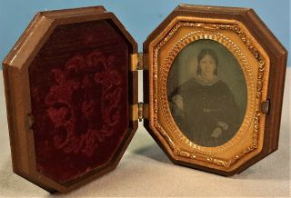 Victorian Ambrotype Photograph Of A Young Lady In A Bakelite Case