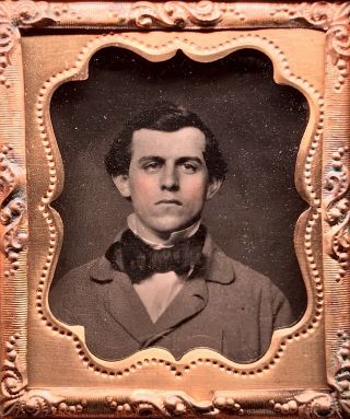 1/16 Plate Ambrotype - Handsome Well Dress Young Man - In Full Case