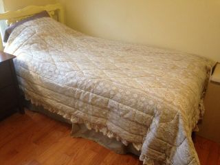 Vintage Croscill Laced Quilt Comforter With Bed Skirt And Pillow Sham - Twin