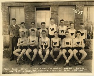 Vintage Photo 1937 Boys Basketball Team 8 X 10 B&w With W On Shirts Thorpe,