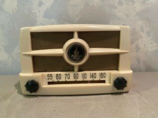 Vintage Emerson Model 587 Ivory Plastic Radio - Circa 1949