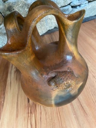 Navajo Pottery Wedding Vase Horny Toads/etched Yucca Signed By Betty Manygoats