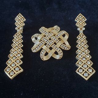 Vintage Trifari Gold Faux Diamond Rhinestones Brooch Earrings Clip On Set