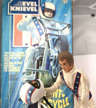 1973 IDEAL Toy EVEL KNIEVEL STUNT CYCLE,  RARE Canadian FRENCH / ENGLISH 2