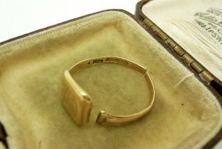 9ct 375 Gold Vintage Signet Ring Broken Scrap A/f 2.  8 Gms