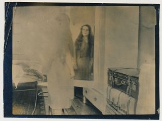 Long Hair Ghost Woman Disappears In Mirror Reflection 10 