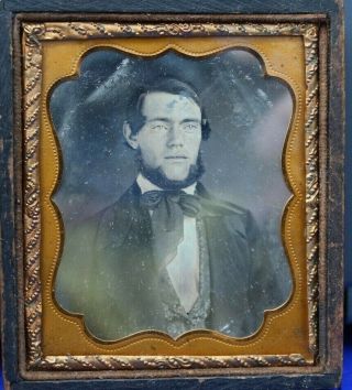 1/6th Size Daguerreotype Handsome Young Man In Half Case