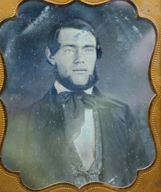 1/6th size Daguerreotype Handsome young man in half case 3