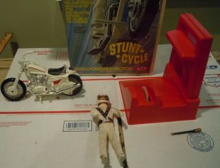 VINTAGE IDEAL EVEL KNIEVEL KING OF THE STUNTMEN EVEL KNIEVEL STUNT CYCLE 2
