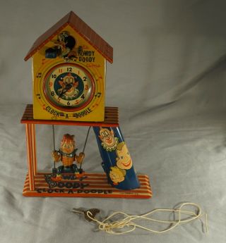 Rare Circa.  1950 Howdy Doody Wind Up Clock - A - Doodle Metal Toy