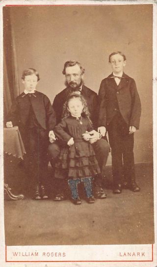 Victorian Father Children Possibly Post Mortem Girl Lanark Photograph Cdv Card