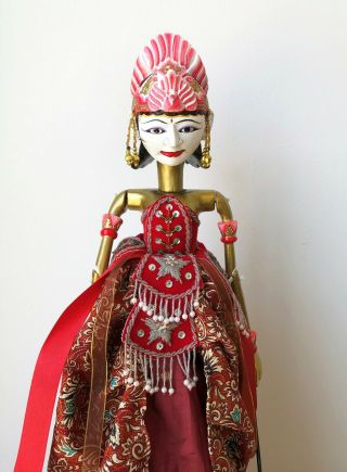 Elegant Wayang Golek,  Collectable Stick Puppet from Indonesia.  (PPT028) 2