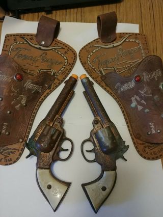 2 Vintage C 1945 M.  A.  H.  Lone Ranger Cap Guns And 2 Holsters Toy