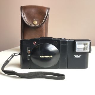 Vintage Olympus Black Xa 2 35 Mm Film Camera With Built In Electronic Flash 565