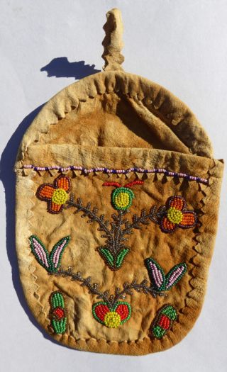 Native American Older Plains Deerskin Leather Pouch Beaded