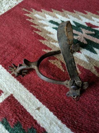 Very Old Single Right Spur
