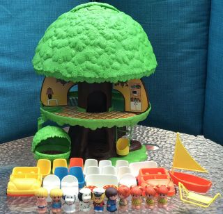 Vintage 1975 General Mills Tree Tots Family Tree House Kenner Many Accessories