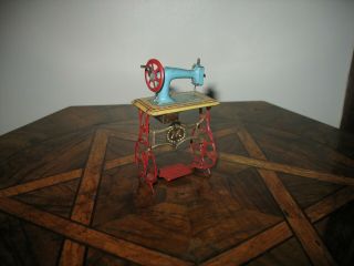 Lovely Antique Penny Toy Meier Sewing Machine Doll House Tinplate Tin Germany