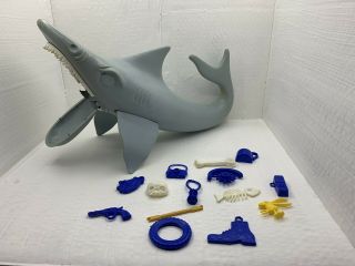 Vintage 1975 Ideal Toys Game Jaws Great White Shark L@@k