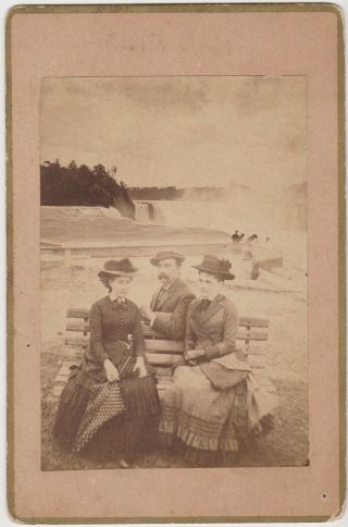 Cabinet Card Photo Tourists At Niagara Falls C 1880 - 2 Ladies & A Gentleman