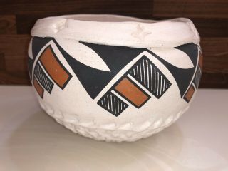 Acoma Pueblo Pottery Olla / Pot Signed Flo & Lee Vallo - Native American