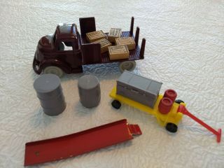 Marx Freight Station Stake Truck And Accessories