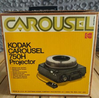 Vintage Kodak Carousel 750h 35mm Slide Projector W Case,  Remote,
