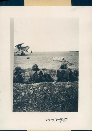 1933 Photo Japanese Troops Military Trenches Jehol Frontier Capture Plane Field